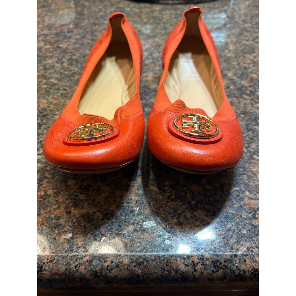 Tory Burch Women’s Orange Leather Round Toe Slip-On Ballet Flats Size 9 - Picture 2 of 16